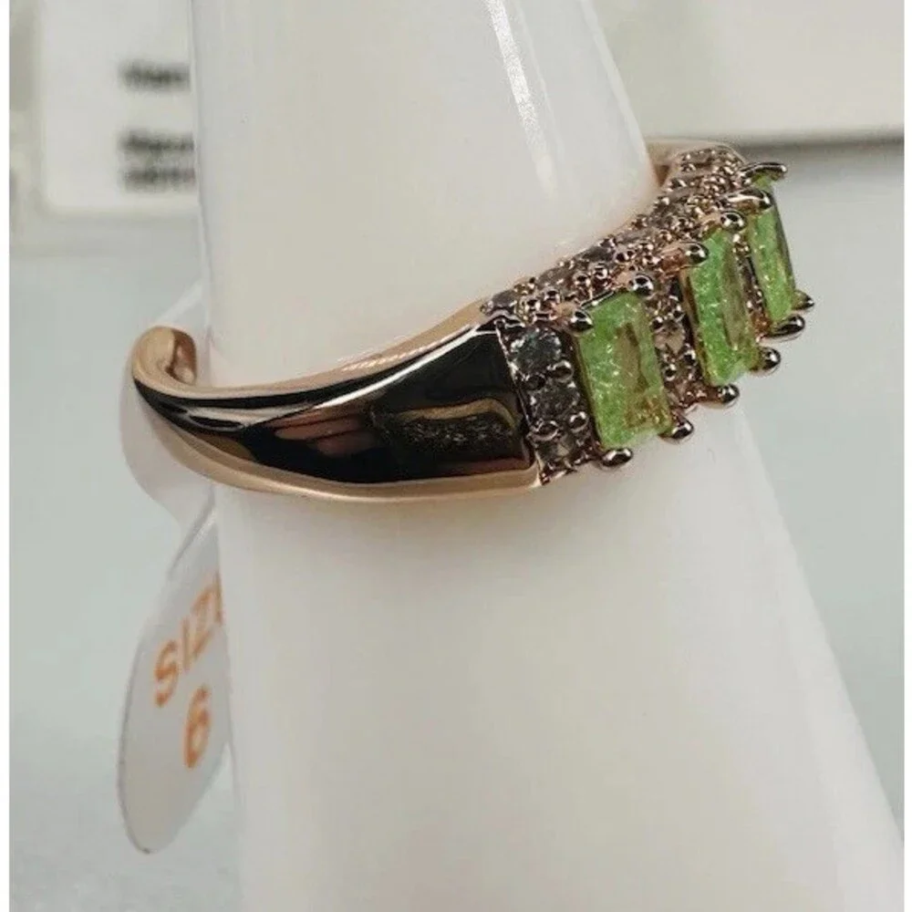Bomb Party “Peaceful Beauty” – RBP5663 Lab-Created Light Green Ice Crystal